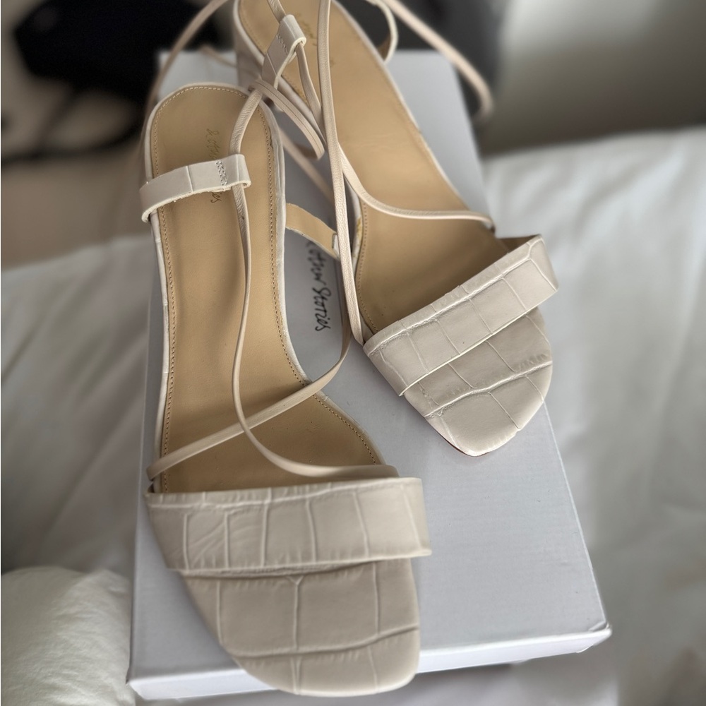 & Other Stories Cream Sandals